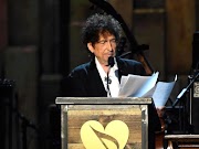 Peraih Nobel Bob Dylan Digugat Kasus Pelecehan Seksual