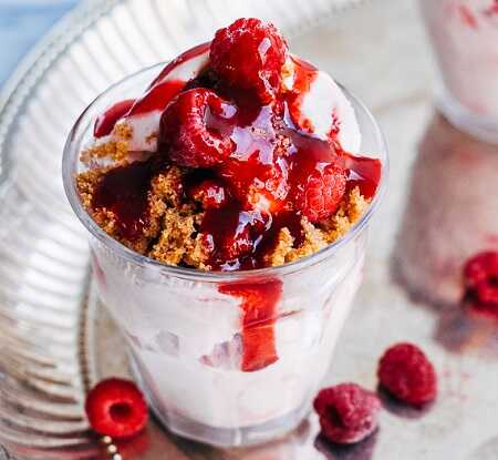 Raspberry Ripple Ice Cream Sundaes Recipe