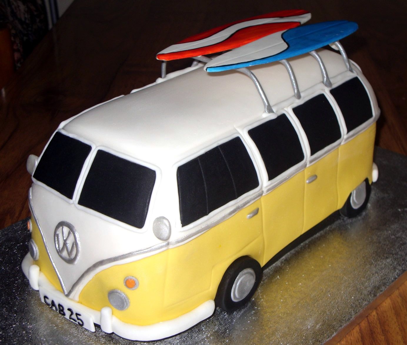 surf cakes