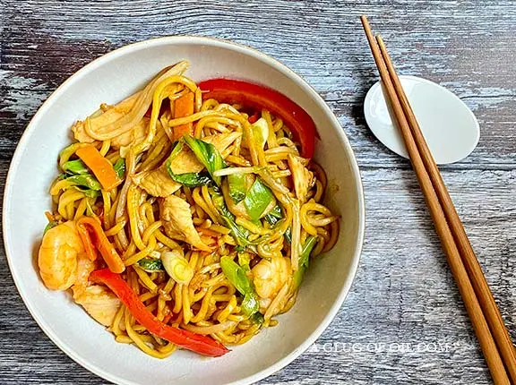 Chow mein noodles in a serving bowl