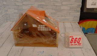 中古品　シルバニア　赤い屋根のお家　６６０円