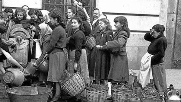 Las mujeres en la posguerra española 
