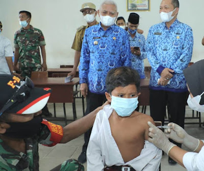 Bupati Asahan Tinjau Langsung Vaksinasi Anak 6-11 Tahun di Tiga SDN