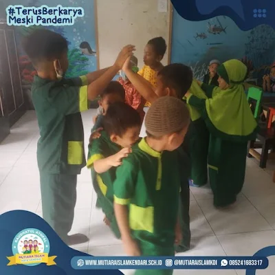 kegiatan seru belajar ra mutiara islam tk islam sekolah usia dini islam kendari