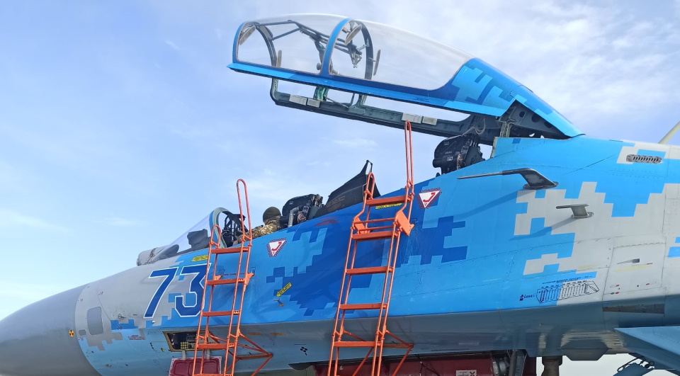 Модернізований Су-27УП2М провходить льотні випробування