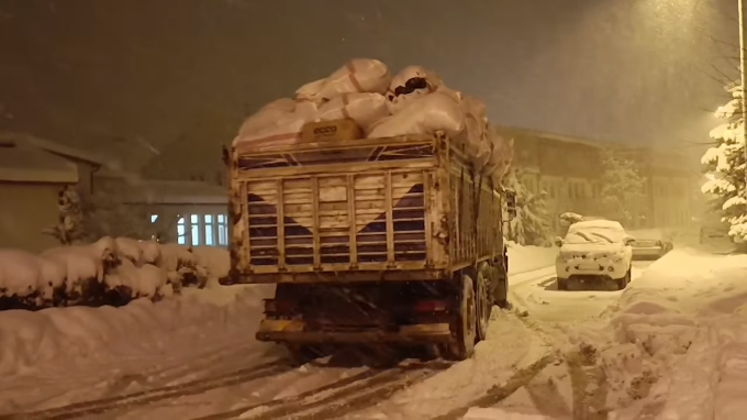 Bozkır'dan Deprem bölgesine ilk yardım tırı yola çıktı.