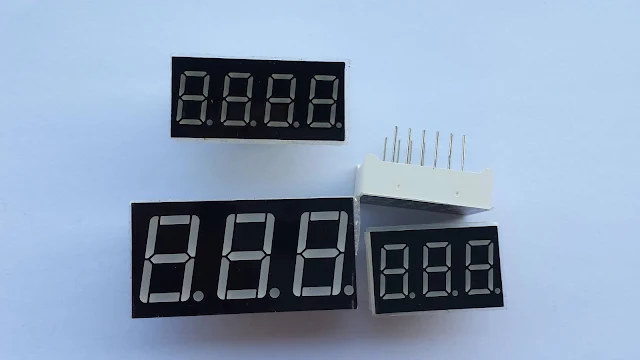AT89C52 and Multiplexed Display in C using Keil
