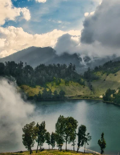 Mitos Danau Ranu Kumbolo Gunung Semeru