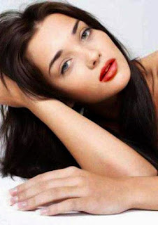 angela jonsson look a like amy jackson in this fascinating image