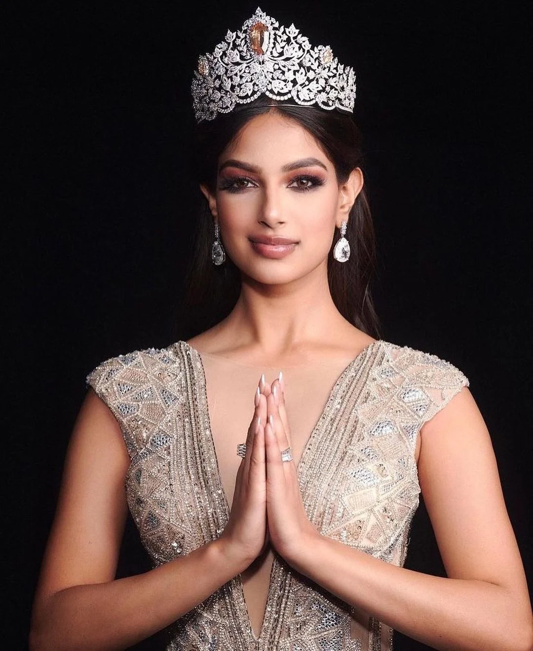 Top 40 pictures of Harnaaz Kour Sandhu 2021 Miss Universe