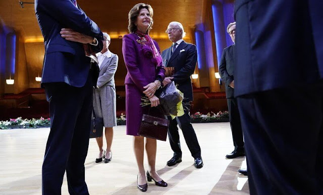 Burgundy wool blazer and skirt suit. The Queen of Instruments. King Carl Gustaf