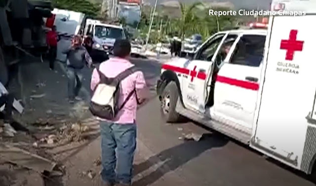 Vụ tai nạn xe chở người di cư ở Mexico làm 54 người chết
