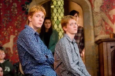 6 razões pelas quais todos desejamos que Fred e George fossem nossos irmãos mais velhos