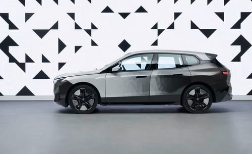BMW shows a car that can change its color