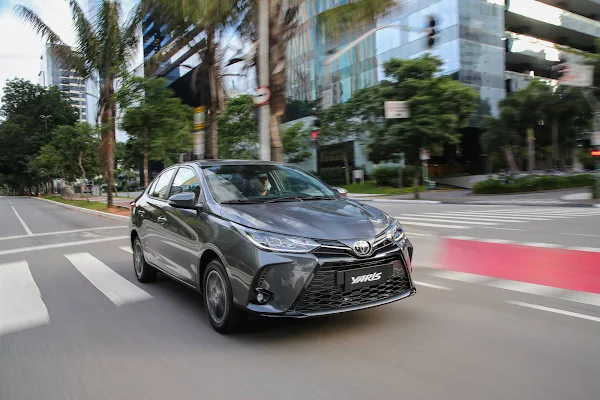 Novo Toyota Yaris Sedã 2023