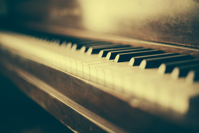 Why Piano Keys Are Black And White
