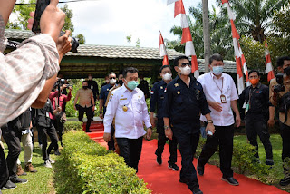 Gubernur Al Haris Dampingi Mentan Penanaman Bibit Sawit Secara Serentak se-Indonesia
