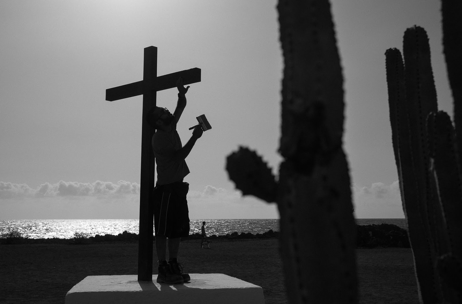 Romeria, Guimar - Socorro; Preparing the cross