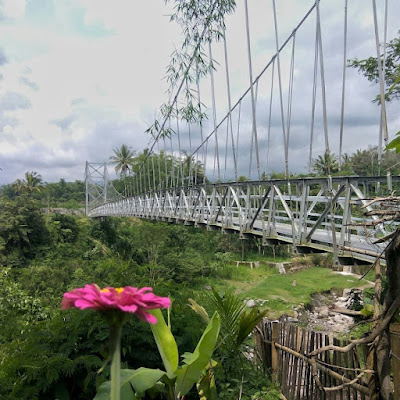 Jembatan Gantung Mangunsuko