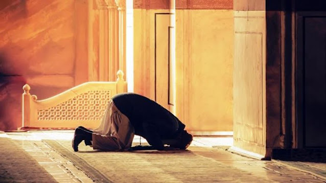 Niat dan Tata Cara Shalat Hajat Lengkap Dengan Doa dan Manfaatnya