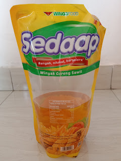 Volume 2 Liter Minyak Goreng Tidak Sama Dengan 2 Kg? Ini Penjelasannya