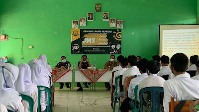 Program Jaksa Masuk Sekolah Dari Kejari Way Kanan Disambut Baik Oleh Kepala Sekolah SMKN 01 Blambangan Umpu