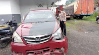 Pengemudi mabuk tabrak 2 pemotor, bonyok dihakimi massa,..