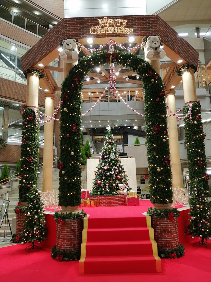 【２０２１年】ソリオ宝塚のクリスマスツリー、今年は可愛い〇〇と一緒に写真が撮れるよ！