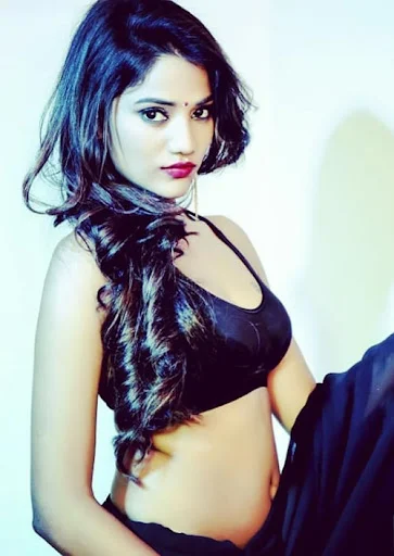 Ruks Khandagale saree actress ullu nuefliks hot masti