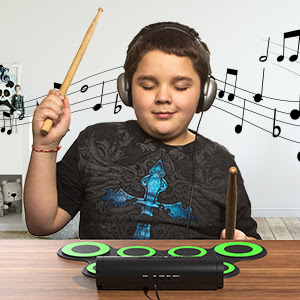 EARPHONE JACK: Paxcess digital drum set supports headphones.