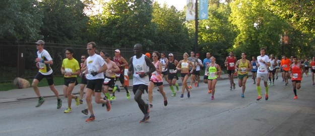 Large group of people running in the Chicago Marathon in Chicago, Illinois