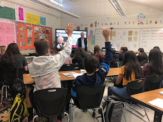 https://commons.wikimedia.org/wiki/File:Mike_Thompson_visits_Silverado_Middle_School,_Napa,_California_03.jpg