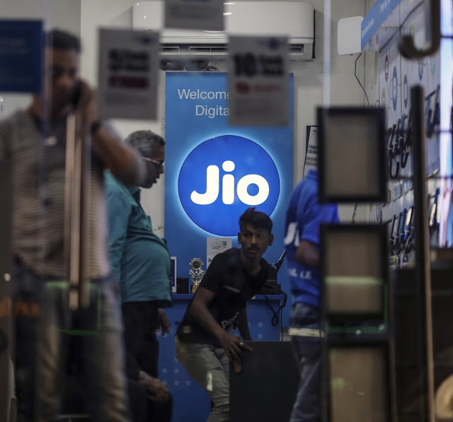 reliance jio, jio, reliance, reliance jio 4g, reliance jio news, reliance jio sim, for all jio users, reliance jio latest news, jio users, jio news, shocking news for jio sim users, important news for jio sim users, warning for all jio sim users,fake messages for jio sim users,jio offer,reliance jio users,reliance jio database leaked,reliance jio new latest news,jio 4g,reliance jio users fooled with fake link, jio sim