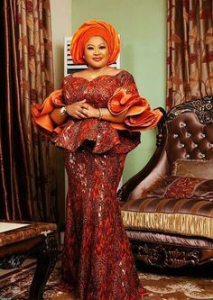 Amazing and Beautiful Asoebi Styles For Weddings