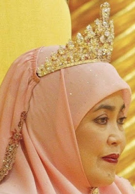 multi colored diamond tiara queen saleha brunei