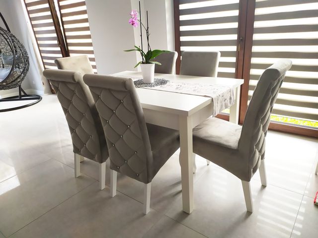 stoły i krzesła do salonu