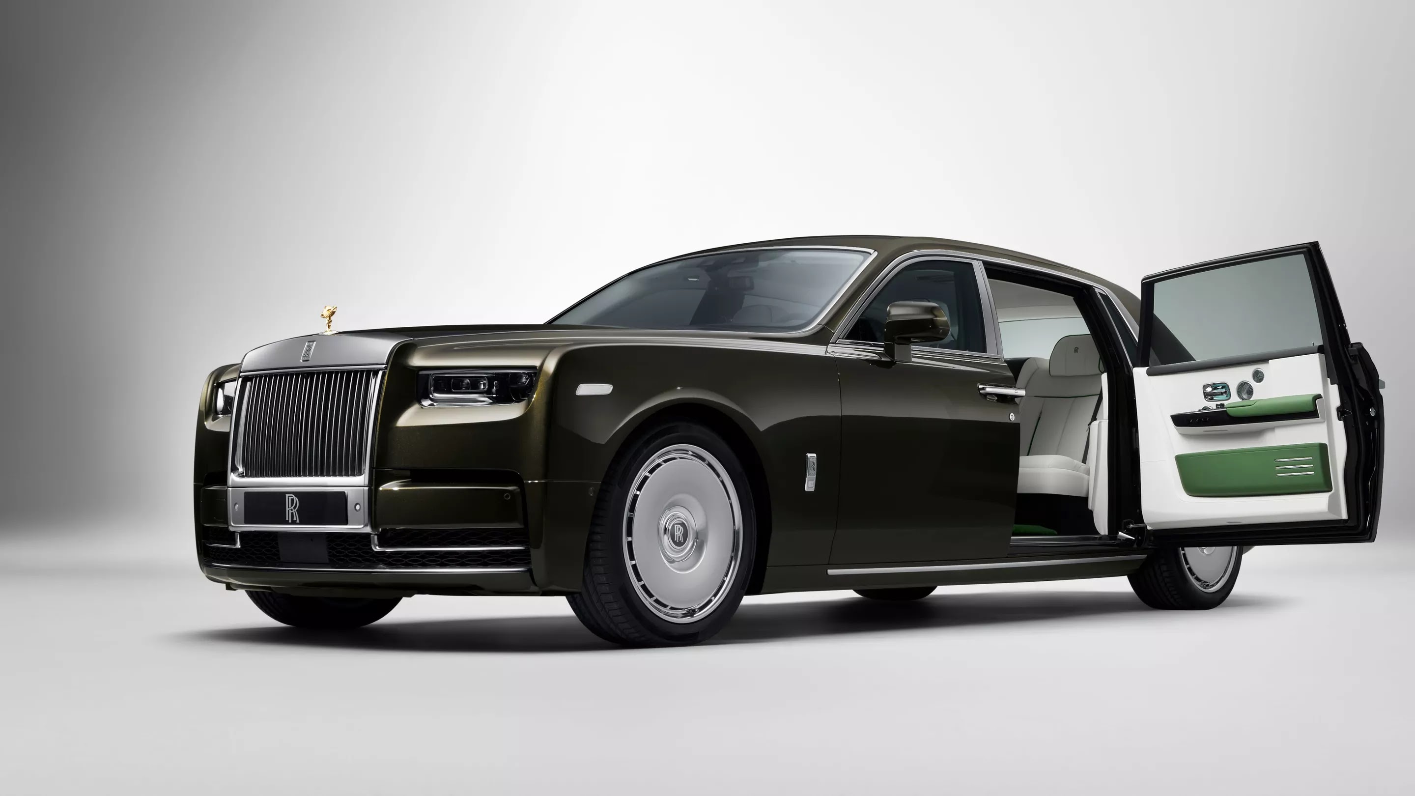 xe mới Rolls Royce PHANTOM VIII dòng series II 2023 ra mắt