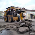 La Municipalidad continúa con la reparación de carpetas asfálticas y colocan nuevos semáforos en la ciudad