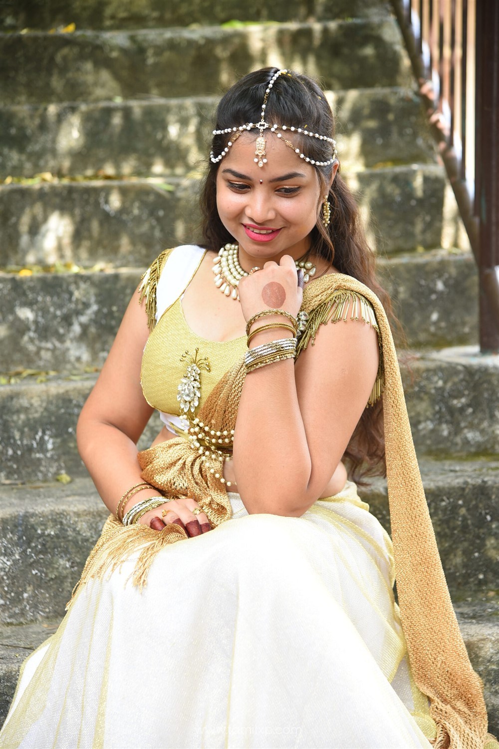 Actress Sirisha Dasari Pics