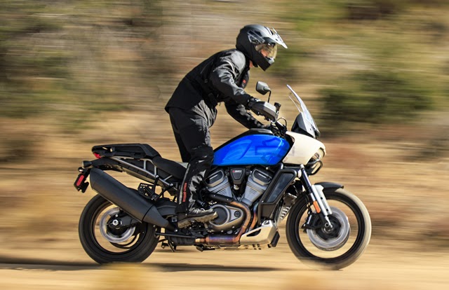 Modelos Low Rider S, mais potente, e CVO Road Glide Limited, com novo design, integram a linha 2022 da Harley-Davidson no Brasil
