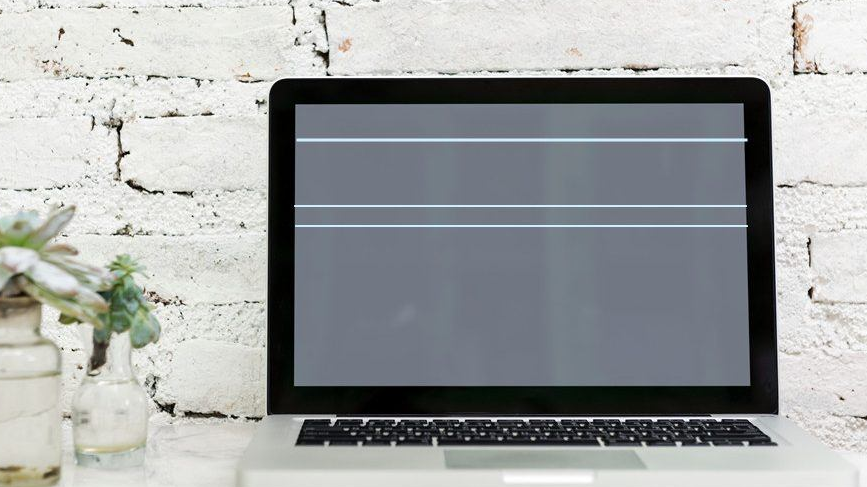 Tanda Screen Laptop Rosak & Cara Penjagaan Laptop Yang Betul