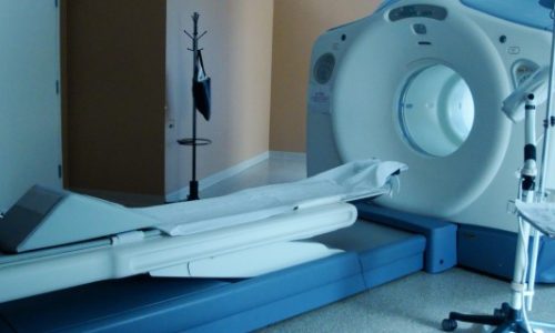 Ένα πλήρες σύστημα τομογραφίας εκπομπής ποζιτρονίων (PET-CT) προστίθεται στο Πανεπιστημιακό Νοσοκομείο Ιωαννίνων το οποίο γίνεται από τα ελάχιστα της χώρας που θα το διαθέτουν.