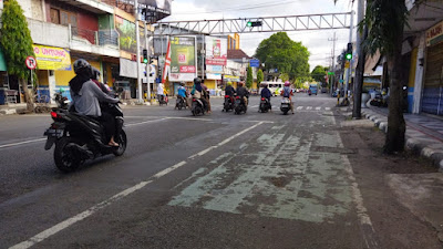 Jalan Raya di Kota Lumajang, Pengguna Jalan Menilai Tidak Layak