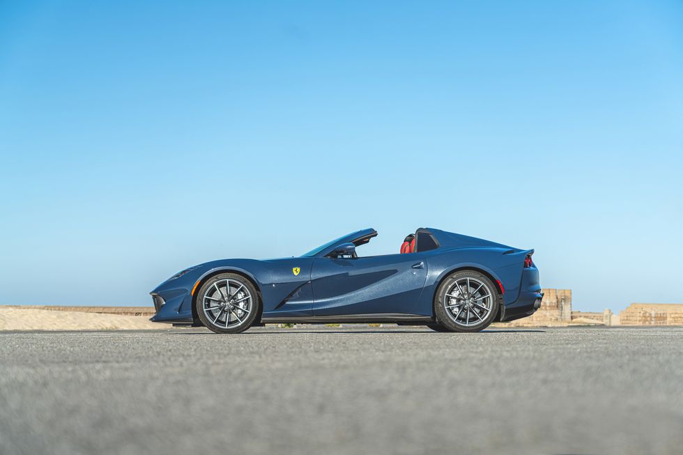 2022 Ferrari 812 GTS