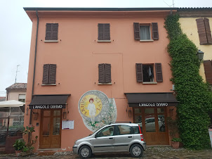 Mural on facade of house in Borgo San Guiliano in Rimini.