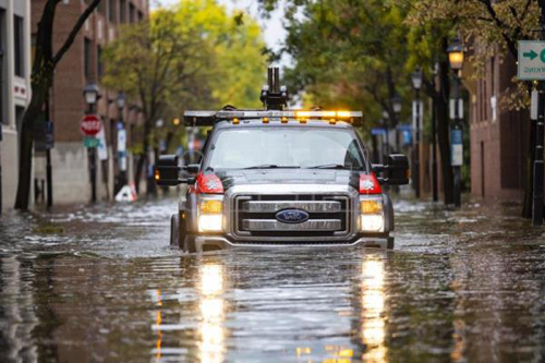 Localizan sanas y salvas a 44 personas afectadas por tormenta e inundaciones en Virginia
