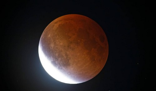 Rituels à essayer pendant une éclipse lunaire