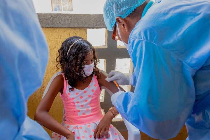 El 41% de niños y niñas en Cartagena no tienen la primera dosis de la vacuna contra el Covid-19