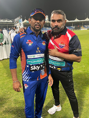 Parag-Sanghvi-with-Tillakaratne-Dilshan-at-Friendship-Cup-UAE