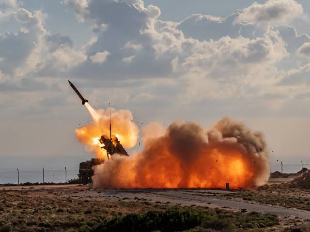 Hamas Launches Third Rocket Barrage at Central Israel, Escalating Tensions